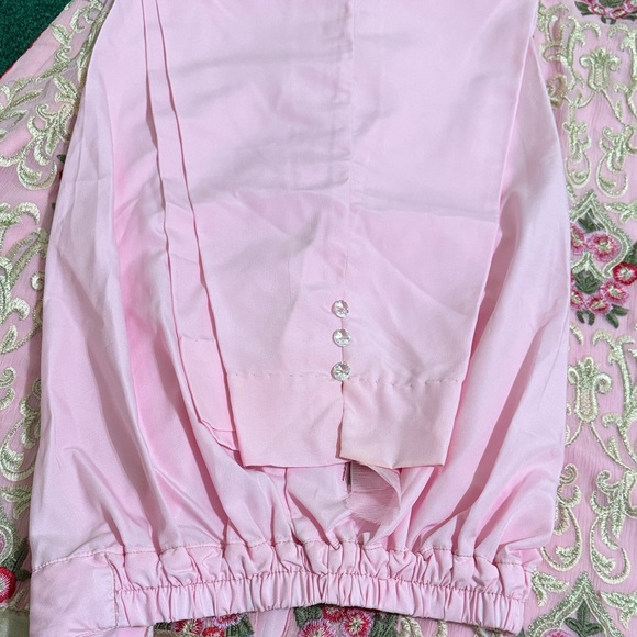 Elegant Pink Embroidered Kurta set - Picture 9 of 12
